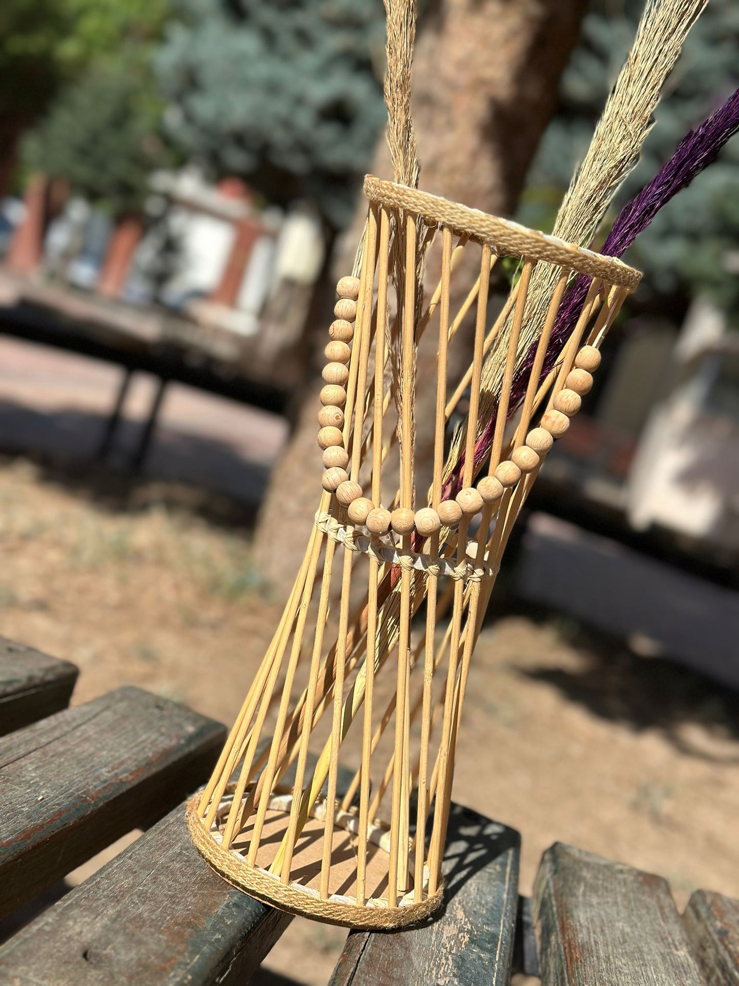 Bambu Çubuklu Ahşap Boncuklu Pampas Vazo